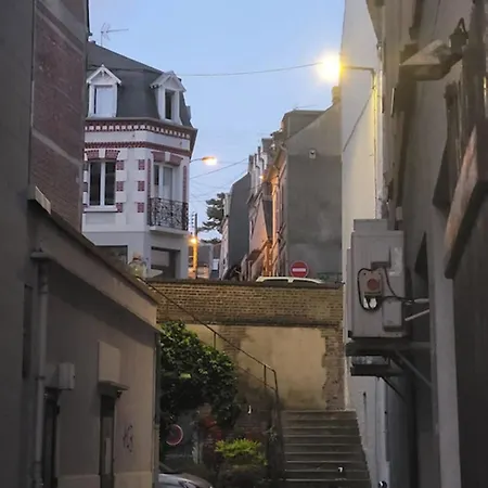 With Wifi Near Center *