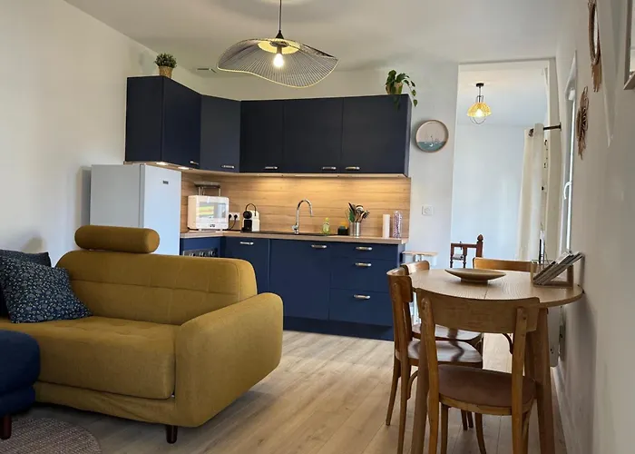 With Wifi Near Center *