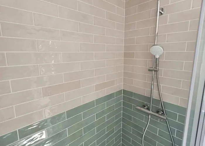 With Wifi Near Center تروفيي سور مير