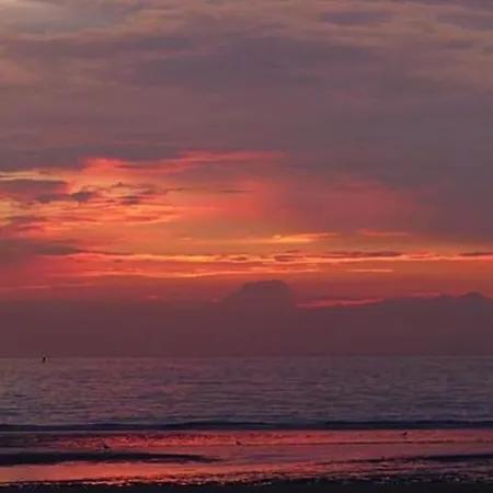 With Wifi Near Center *