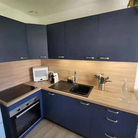 With Wifi Near Center Appartement