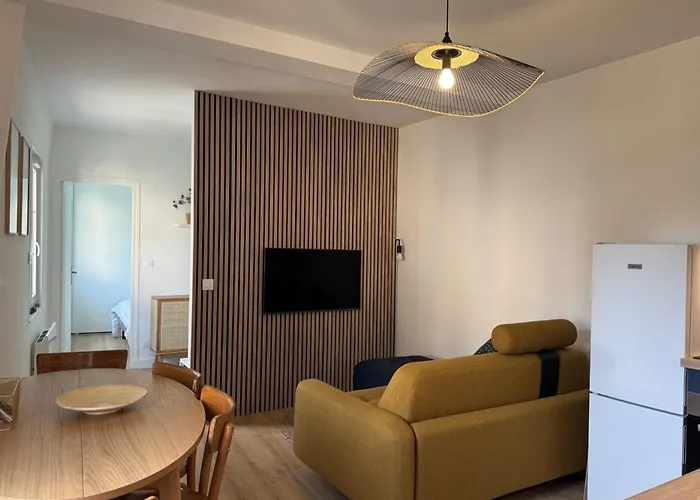 With Wifi Near Center