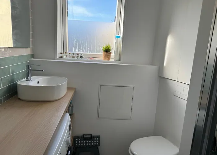 With Wifi Near Center 아파트