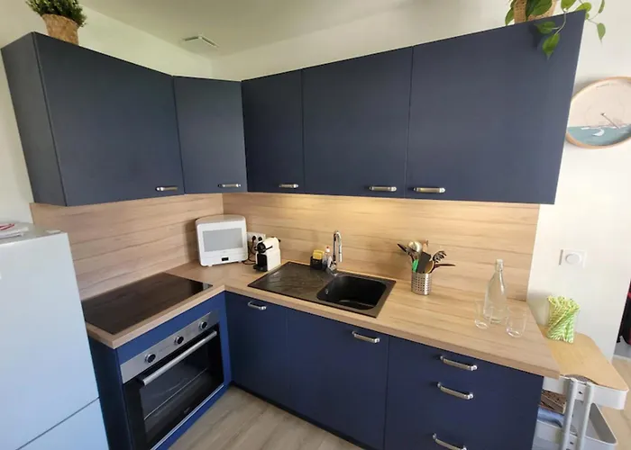 With Wifi Near Center 아파트